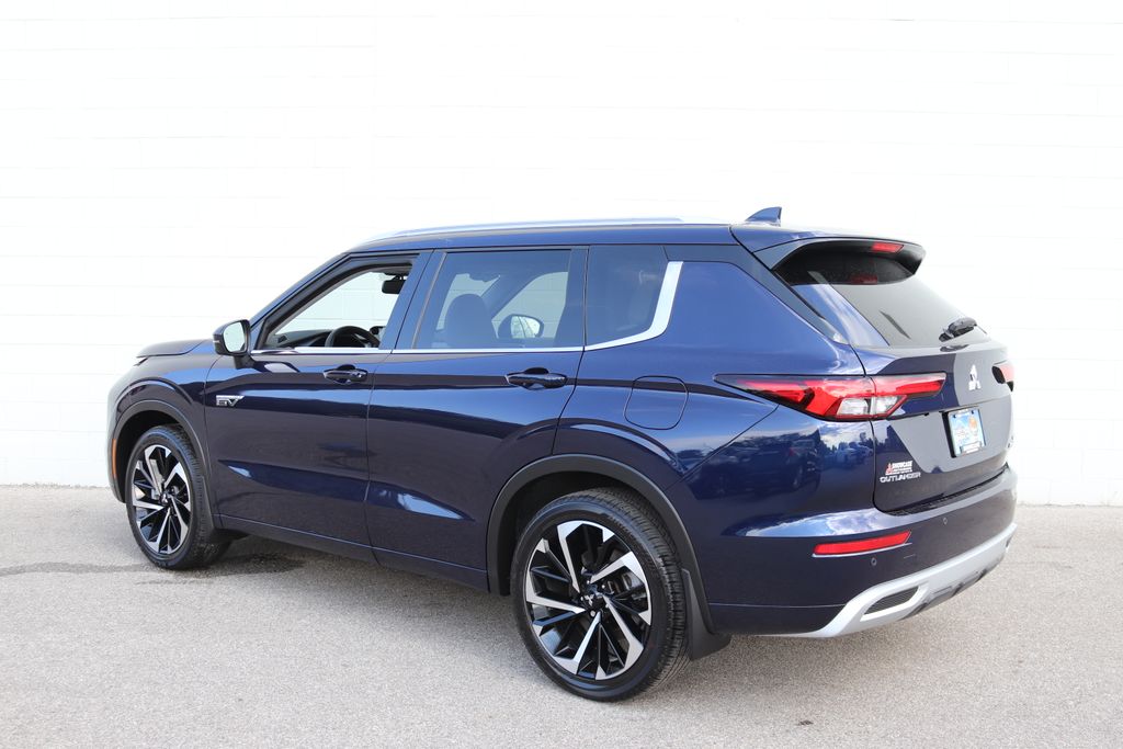 mitsubishi outlander plug-in hybrid 2025 JA4T5WA93SZ047143 image mitsubishi outlander plug-in hybrid 2025 JA4T5WA93SZ047143 image